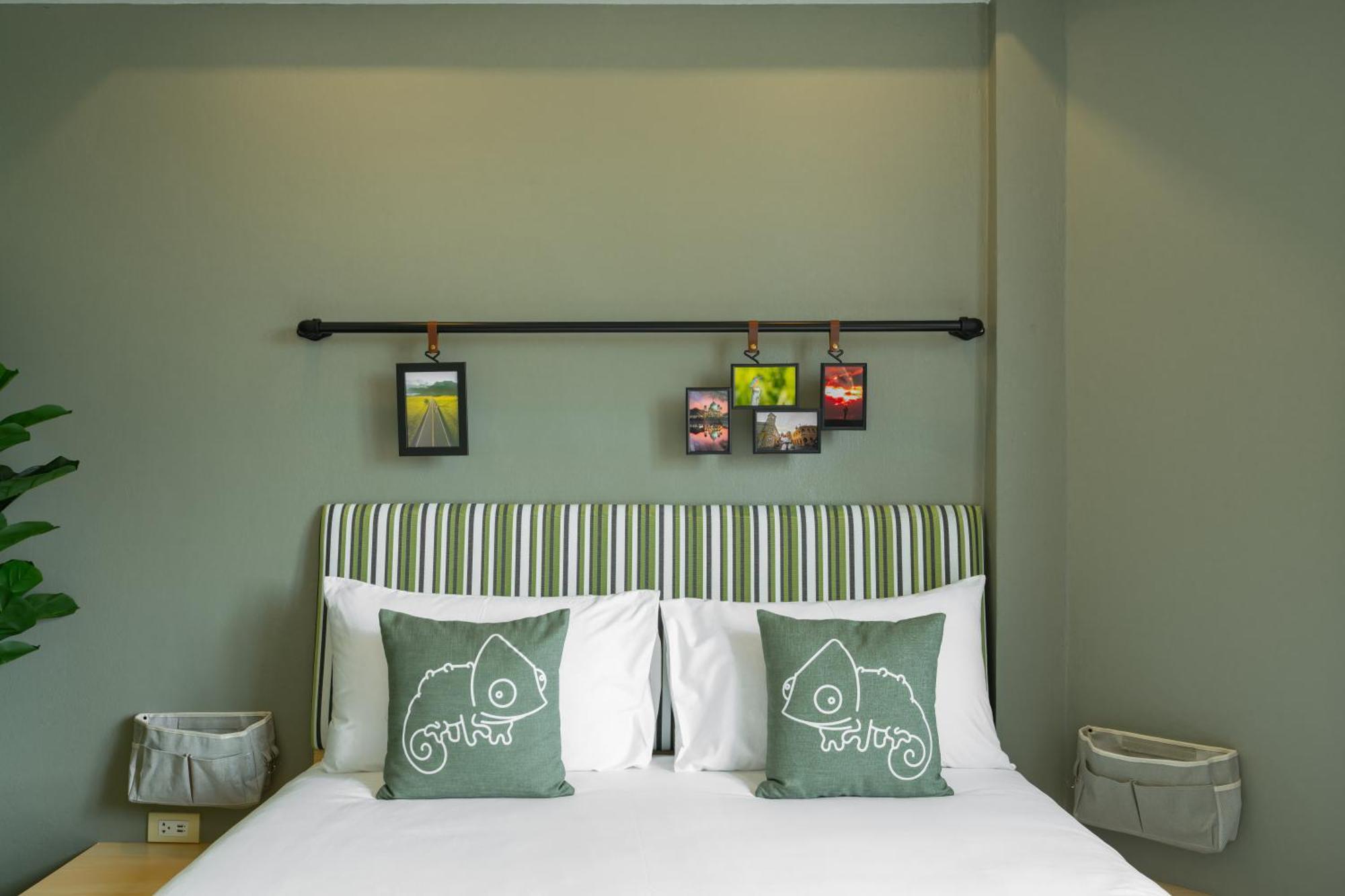 Chamemon Bed Phuket Town Hotel Exterior photo